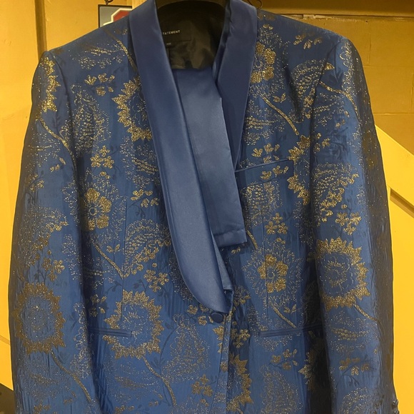 Elegant Blue and Gold Men's Blazer